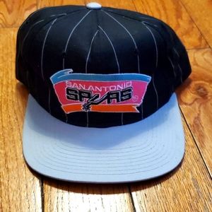 Vintage San Antonio Spurs STARTER Snapback.